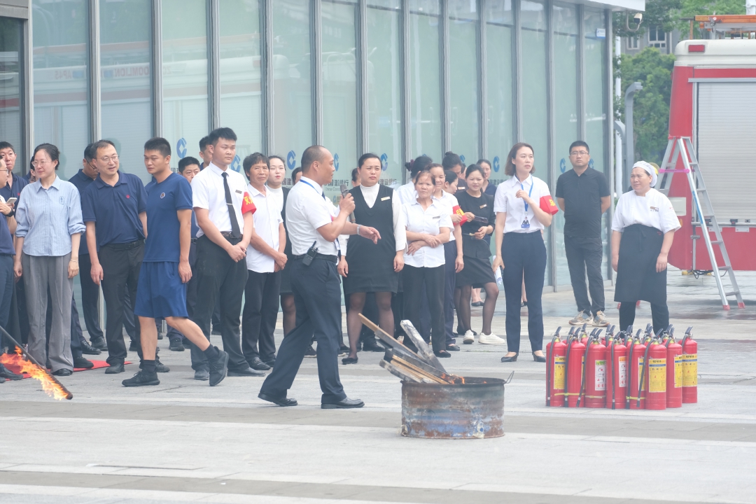 以練促防，長房集團組織開展消防應急演練